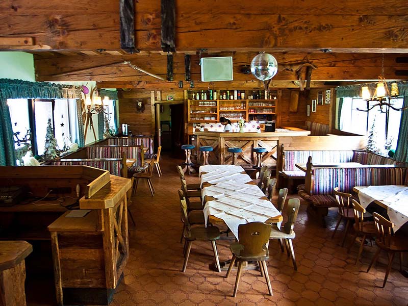 Die Gaststube im Gasthaus Ranalt - einfach urig